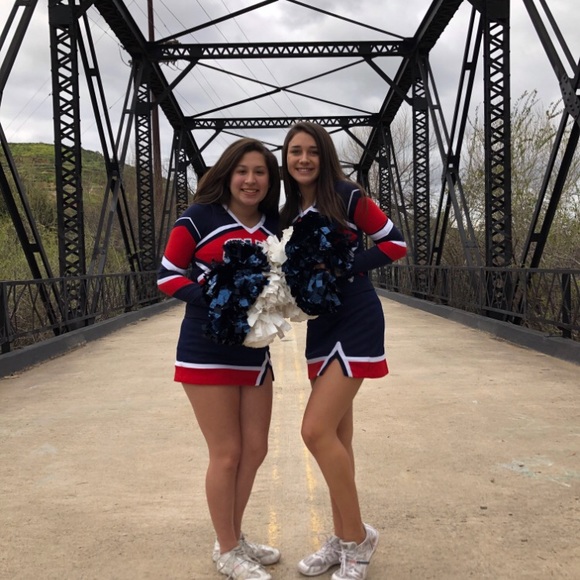 Meet your Posher, Sammie - Picture 2 of 3